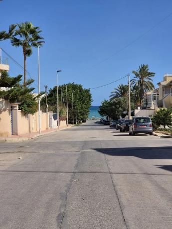 Casa independiente en calle Berta Von Sutter, 6