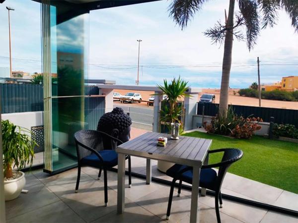 Casa independiente en avenida Alfredo Nobel, 137