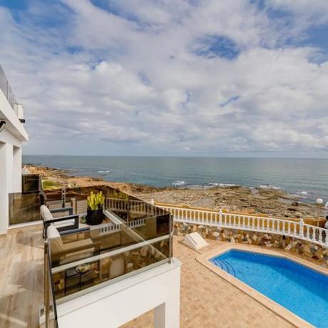 Casa independiente en paseo Navarra