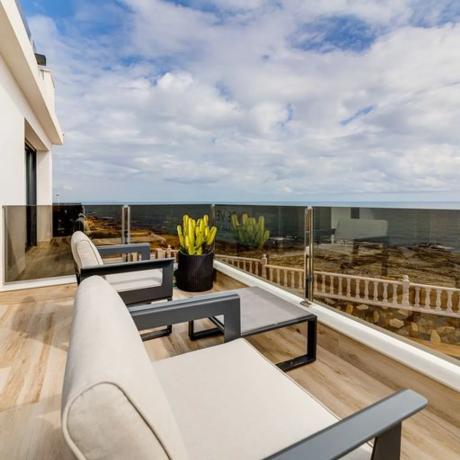 Casa independiente en paseo Navarra