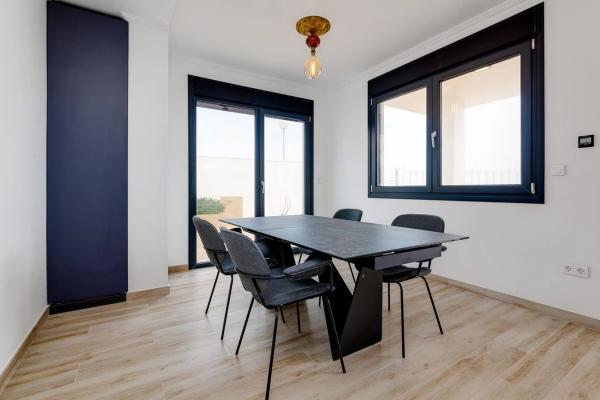 Casa independiente en calle Comunidad Valenciana, 3, Puerta 02 y Puerta B2, 03188, Torrevieja, Alicante. s/n