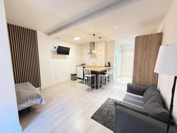 Estudio en calle Joven Pura, 10