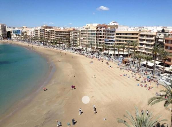 Estudio en avenida de las Habaneras, 38