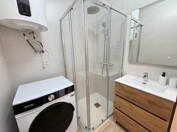 Chalet adosado en calle París, 38