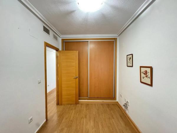 Piso en calle la Paz, 180