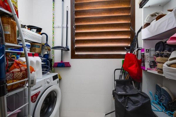 Piso en calle Ramón Gallud, 109