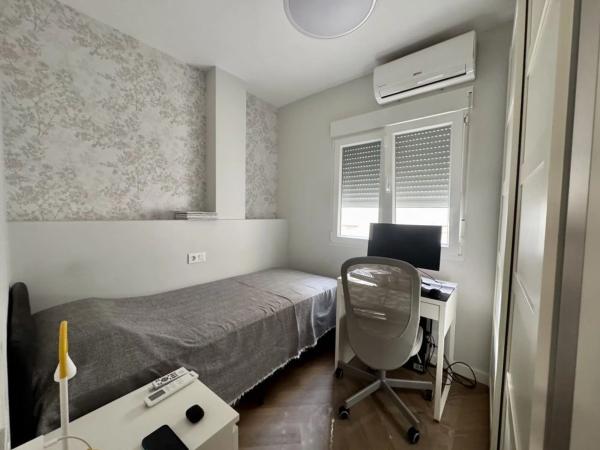 Piso en calle Almudena