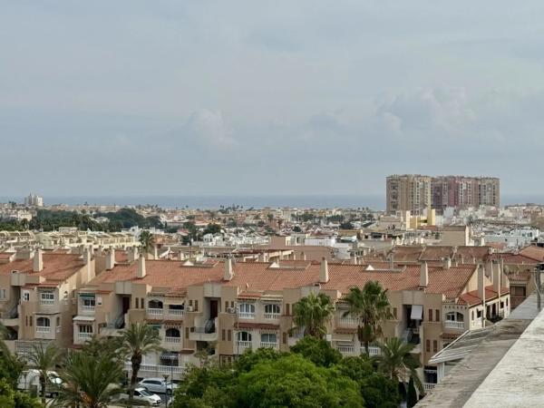 Piso en calle Almudena