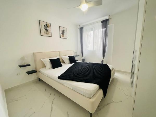 Piso en calle Navegantes, 4