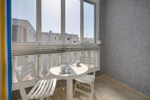 Estudio en calle los Gases, 50