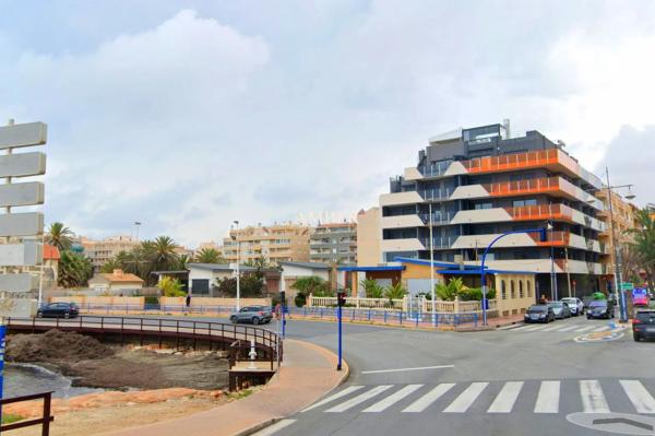 Piso en avenida de las Habaneras, 88