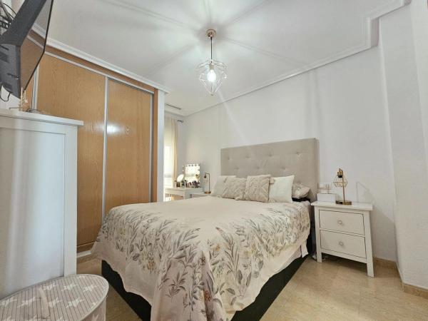 Piso en calle Ramón Gallud, 98