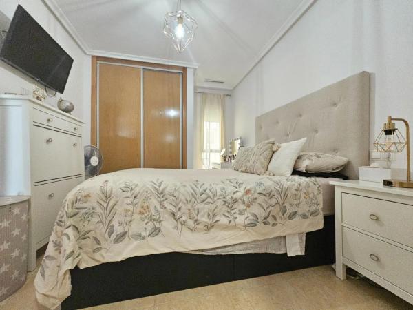 Piso en calle Ramón Gallud, 98