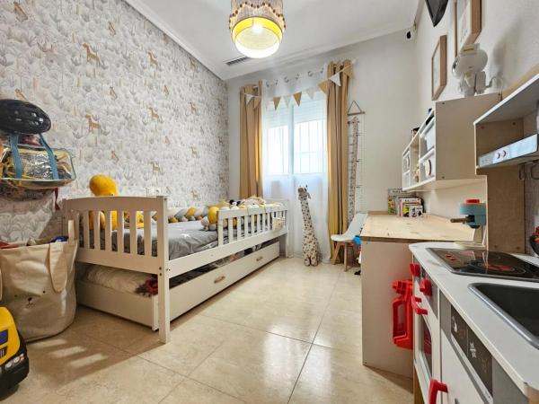 Piso en calle Ramón Gallud, 98