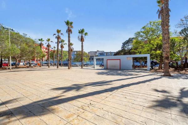 Piso en calle Bella Antonia, 2