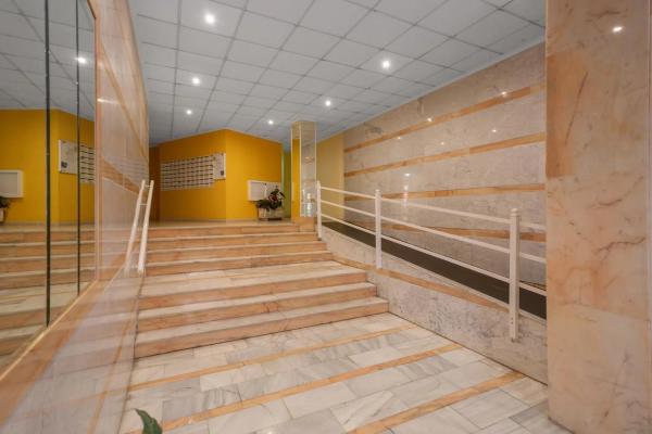 Piso en calle Bella Antonia, 2