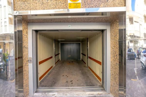 Piso en calle Caballero de Rodas