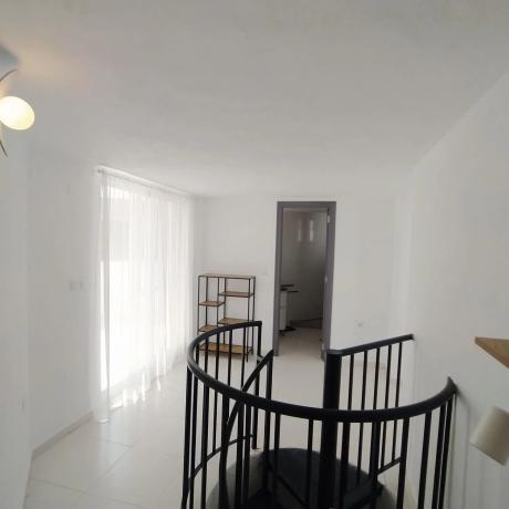 Dúplex en calle los Gases