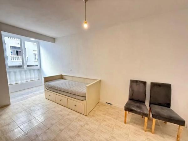 Estudio en calle los Gases