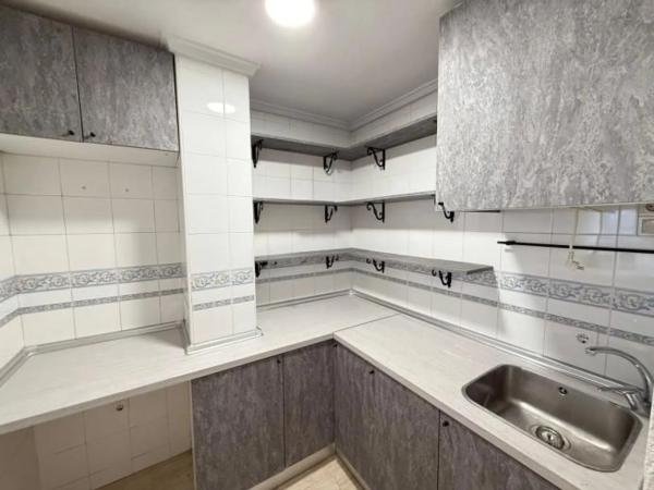 Estudio en calle los Gases