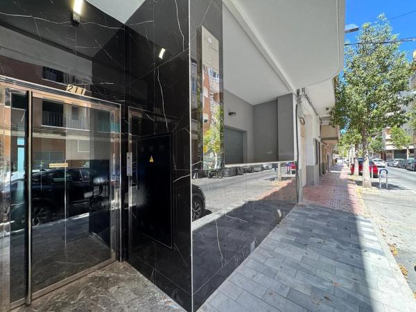 Ático en calle Ramón Gallud, 211