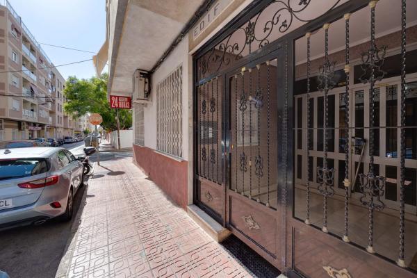 Estudio en avenida Diego Ramírez Pastor, 221