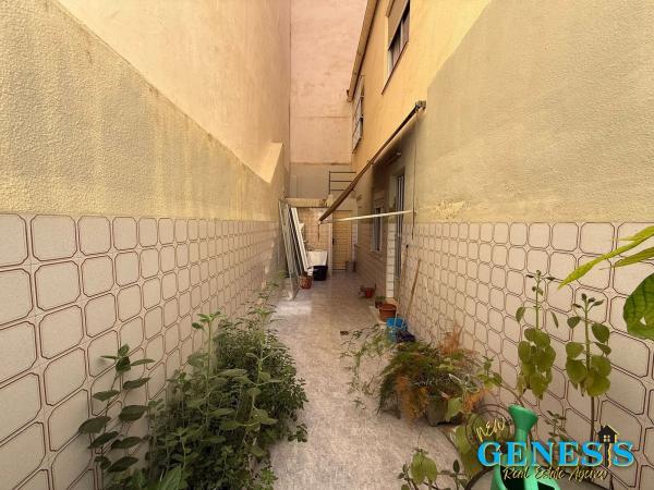 Chalet adosado en CL Vicente Blasco Ibañez, 110