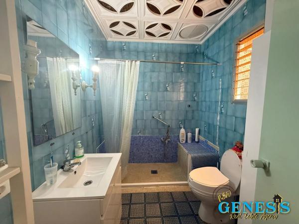 Chalet adosado en CL Vicente Blasco Ibañez, 110