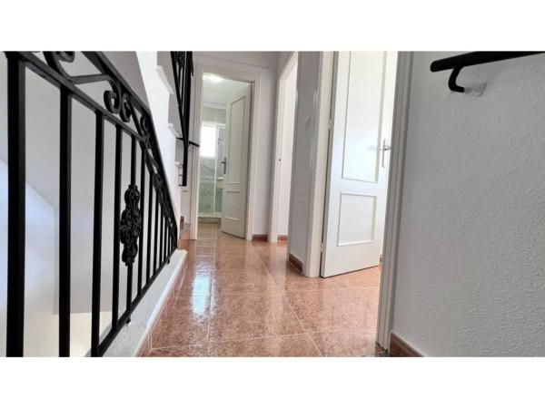 Chalet adosado en calle Manzano