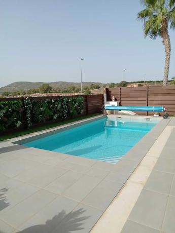 Casa independiente en calle Guanábano, 11 puerta 28