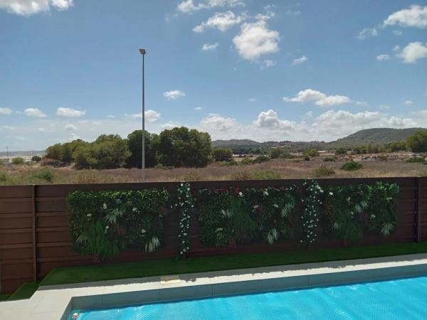 Casa independiente en calle Guanábano, 11 puerta 28