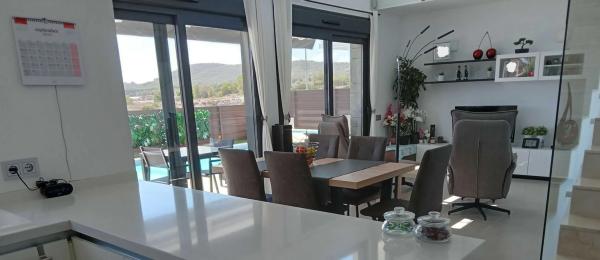 Casa independiente en calle Guanábano, 11 puerta 28