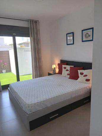 Casa independiente en calle Guanábano, 11 puerta 28