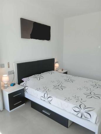 Casa independiente en calle Guanábano, 11 puerta 28