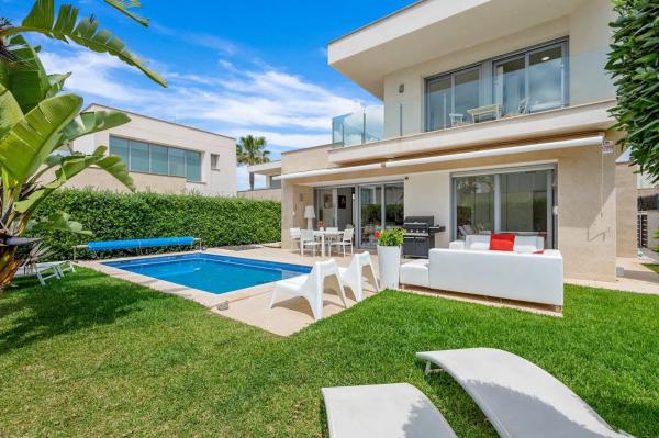 Casa independiente en avenida del Golf