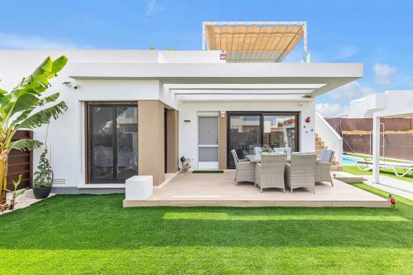 Chalet pareado en calle Guayaba, 46