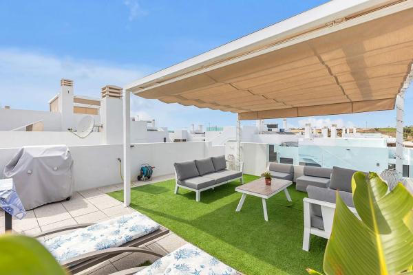 Chalet pareado en calle Guayaba, 46