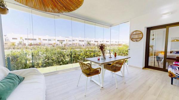 Casa independiente en calle Madroño, 35