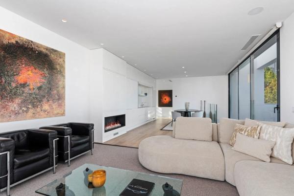 Casa independiente en avenida de las Colinas