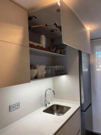 Piso en avenida de las Colinas, 3