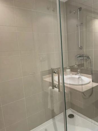 Piso en avenida de las Colinas, 3