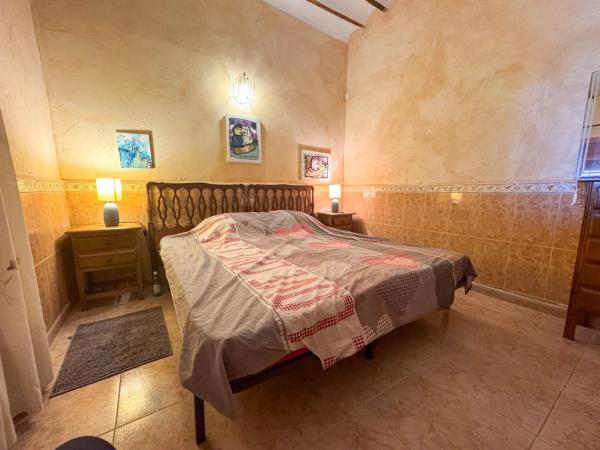 Casa independiente en Los Carrillos, 180