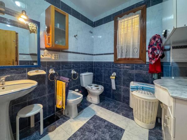 Casa independiente en Los Carrillos, 180