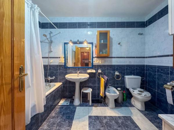 Casa independiente en Los Carrillos, 180