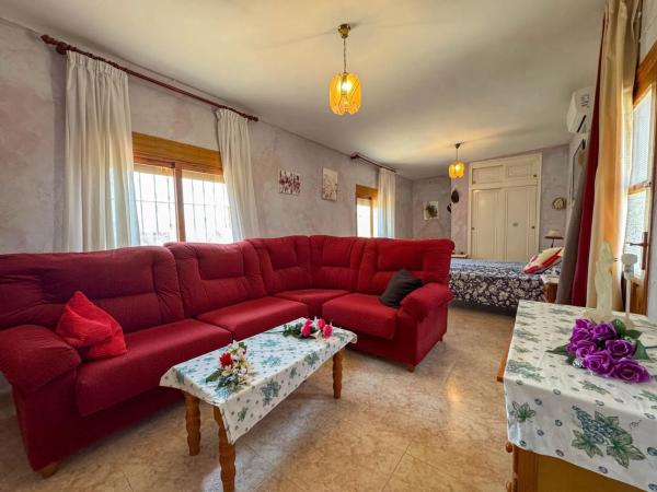 Casa independiente en Los Carrillos, 180