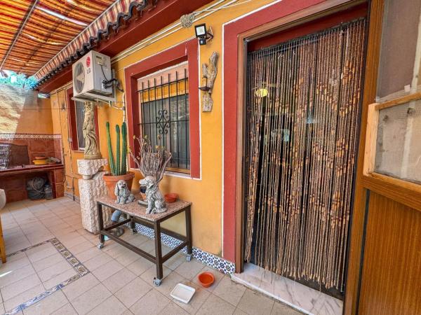 Casa independiente en Los Carrillos, 180