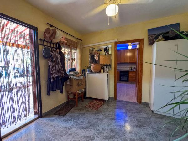 Casa independiente en Los Carrillos, 180