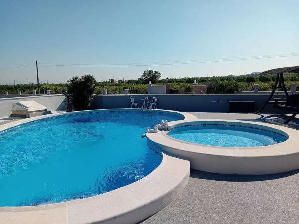 Casa independiente en camino de los Almendros, 3