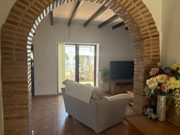 Casa independiente en camino de los Almendros, 3