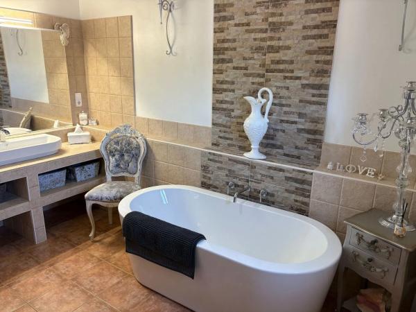 Casa independiente en camino de los Almendros, 3